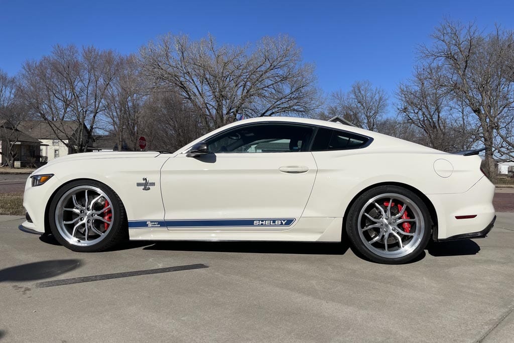 Borders様　高品質　ムーンストーン　白蛇　カービング　⭐️2553 2015 Ford Mustang Super Snake Limited Edition for Sale | Exotic
